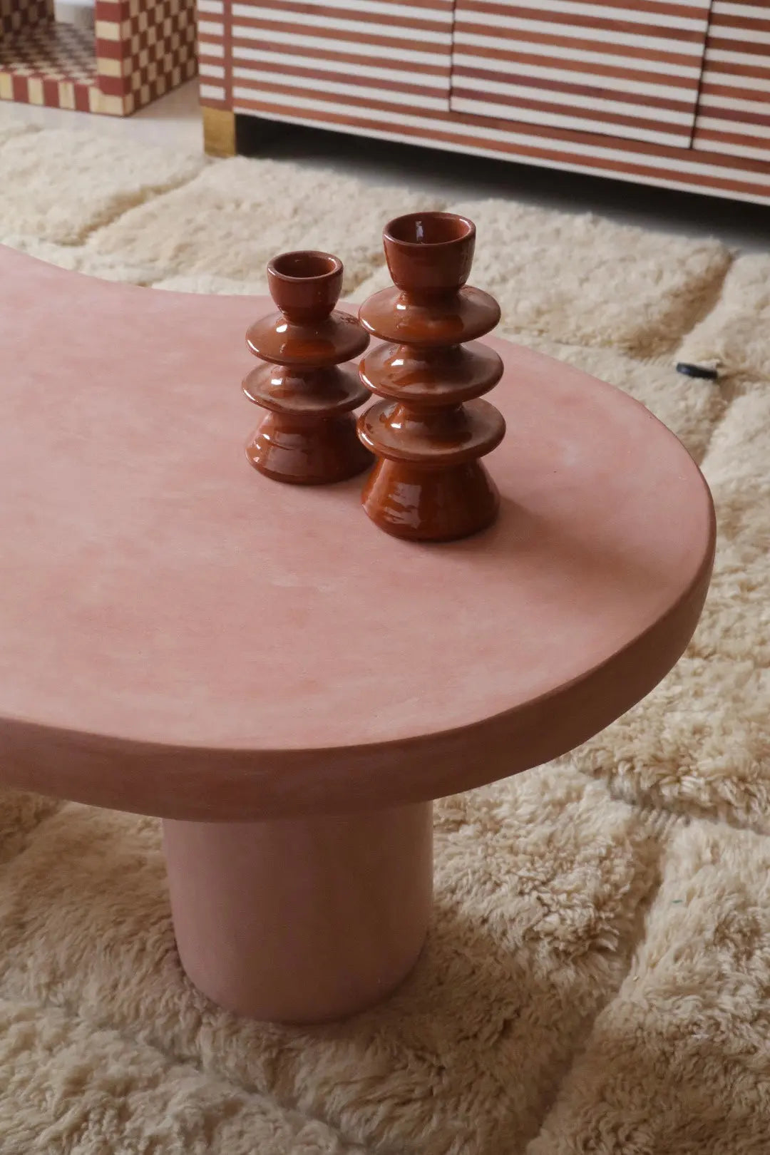 Table Basse Organique en Tadelakt - CURVE (Rose) Néda