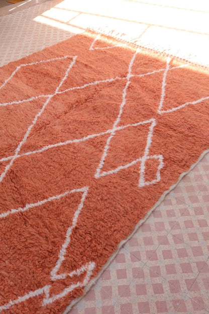 Tapis Berbère Coloré Terracotta et Blanc Béni Ouarain- 288 x 195 cm Néda