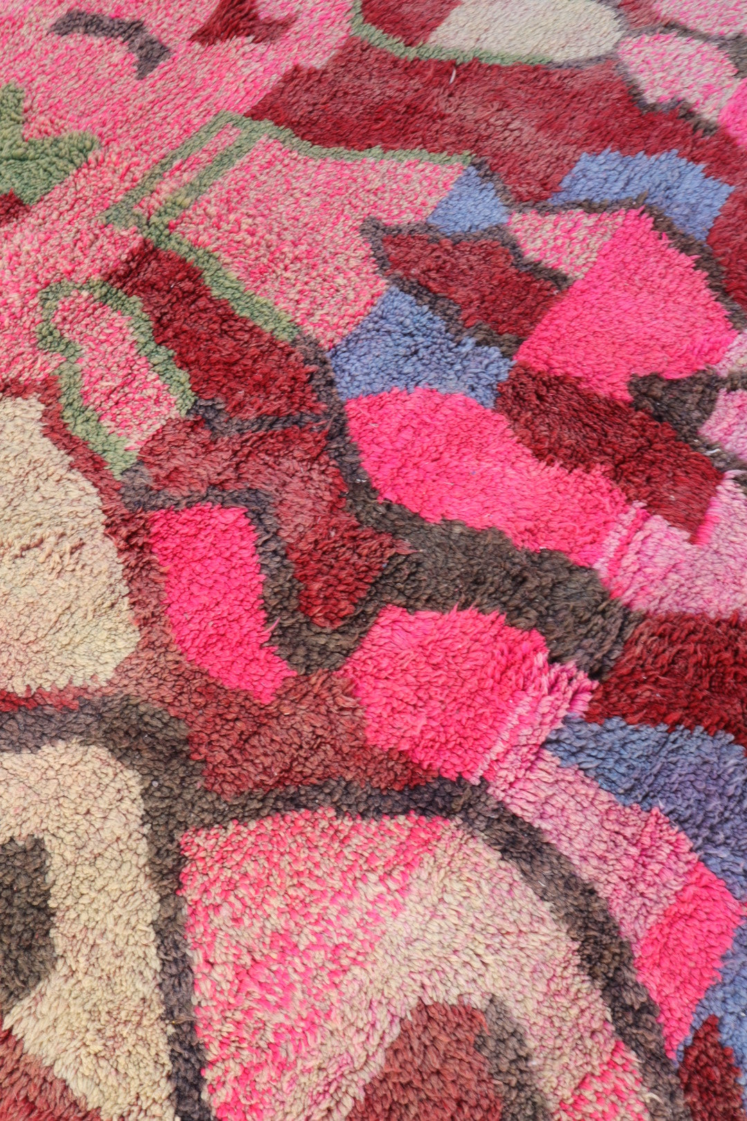 Tapis Berbère Boujad Rose Motifs Colorés - 292 x 205 cm Néda