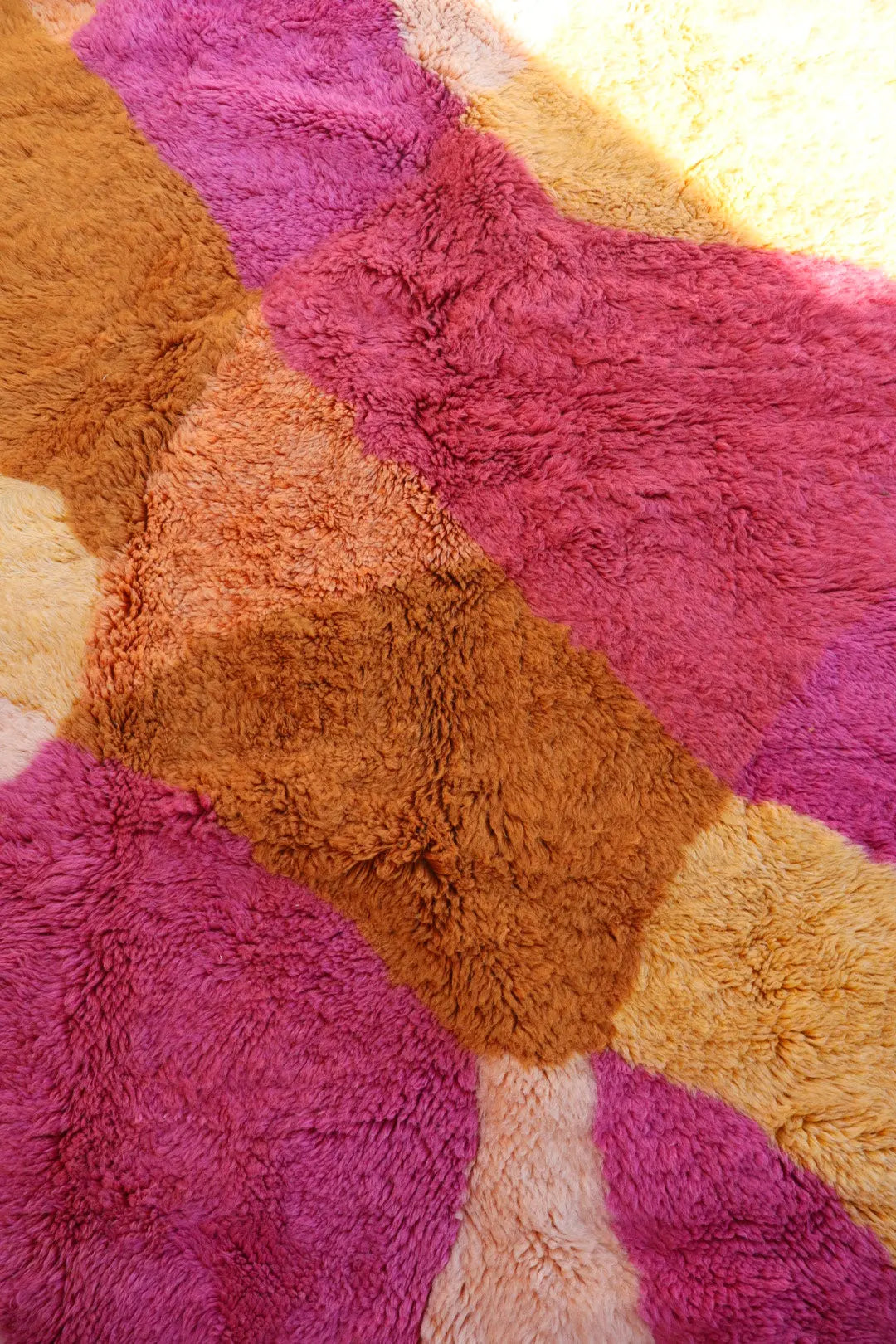 Tapis Berbère Mrirt « Sun Kissed » Les Dessins de Néda - 200 x 300 cm Néda