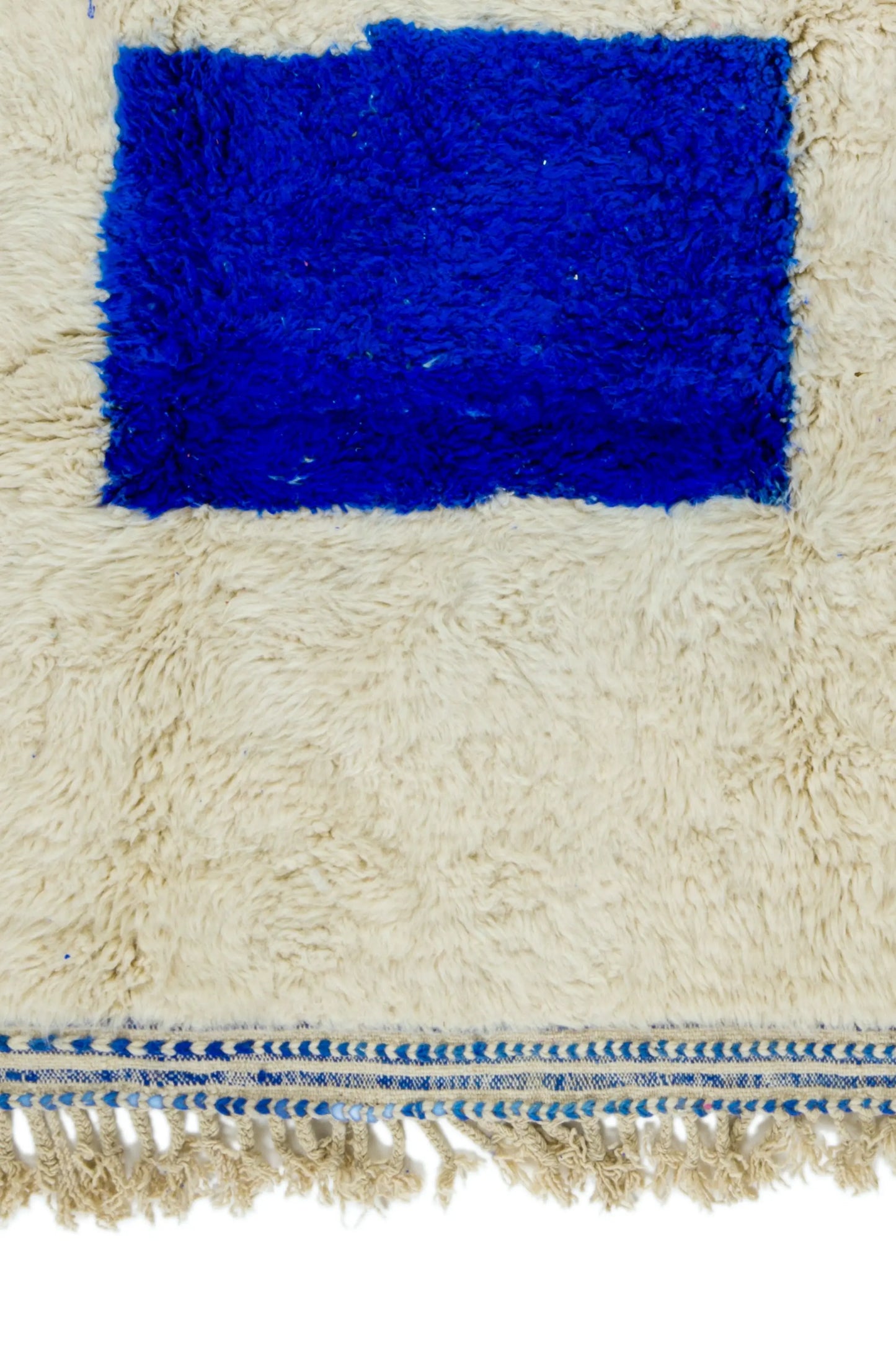 Tapis Berbère Béni Ouarain Blanc et  Bleu Majorelle Moderne- 190 x 220 cm Néda