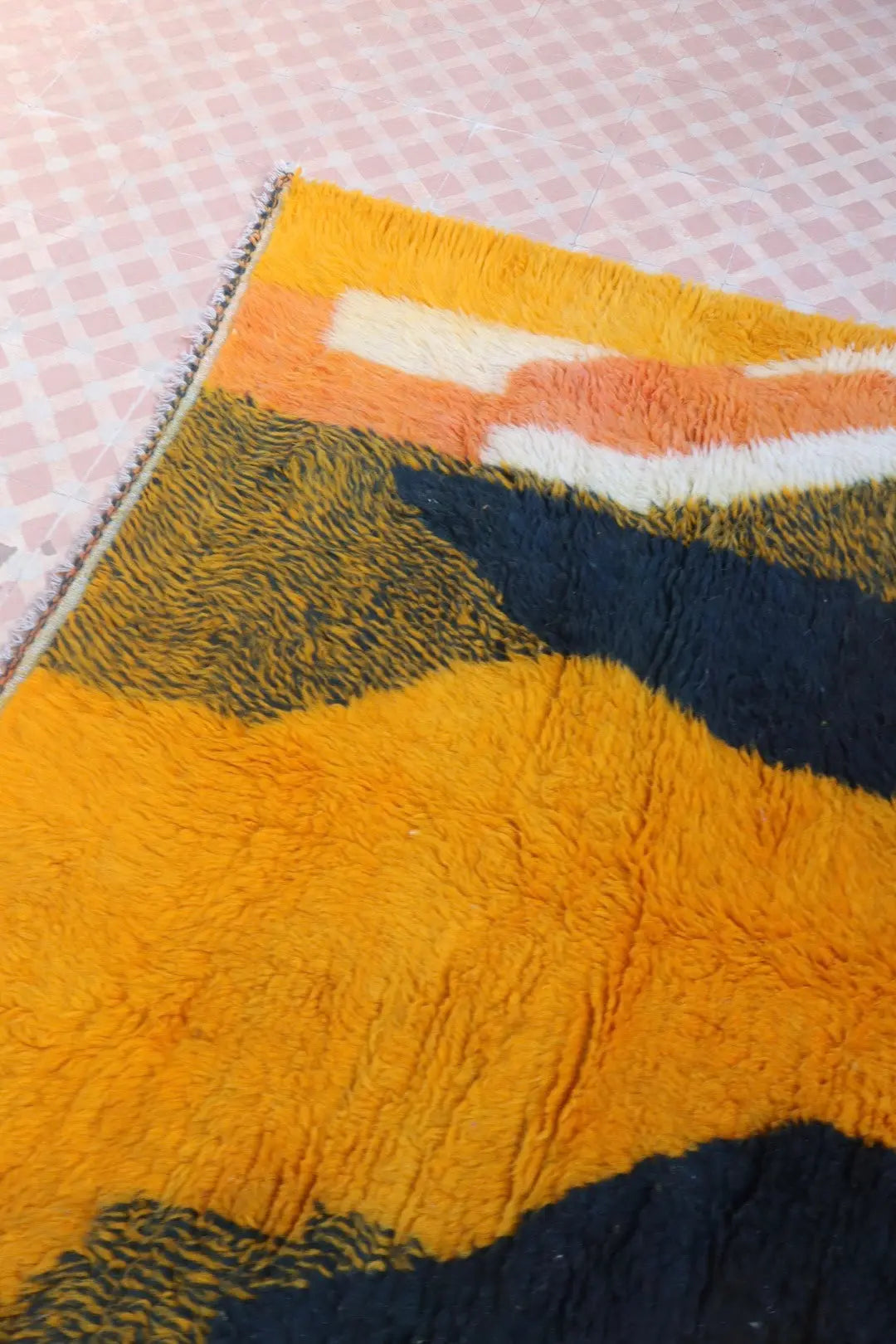 Tapis Berbère Coloré Azilal Jaune et Noir Qualité Supérieure - 258 x 156 cm Néda