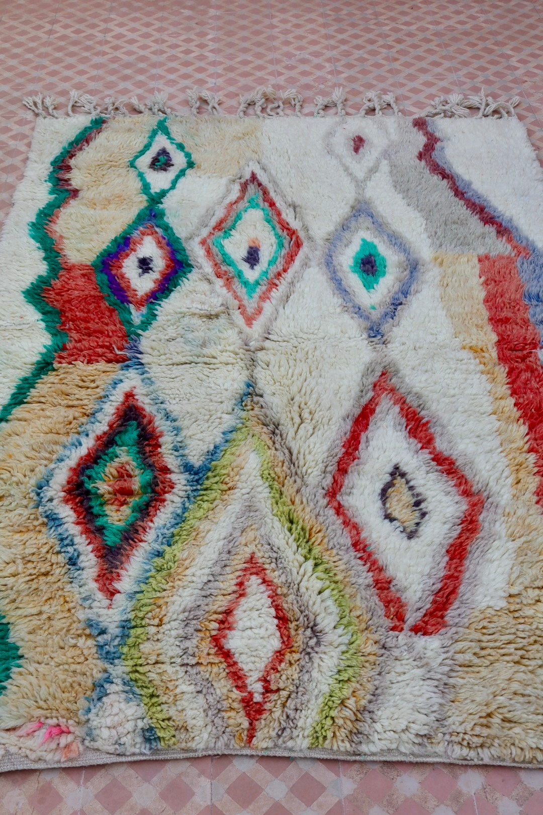 Tapis Berbère Boujaad Blanc Motifs Colorés - 222 x 146 cm Néda