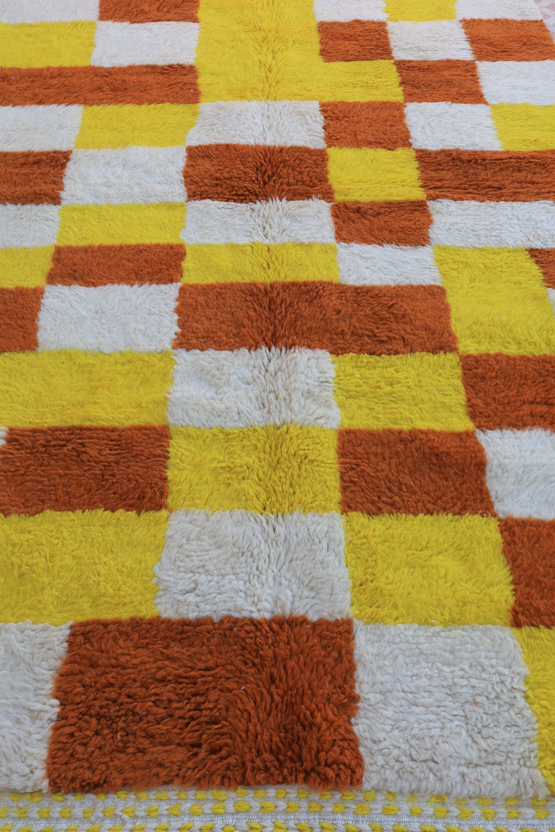 Colored Berber carpet Béni Ouarain with yellow and brown tiles - 263 x 155 cm