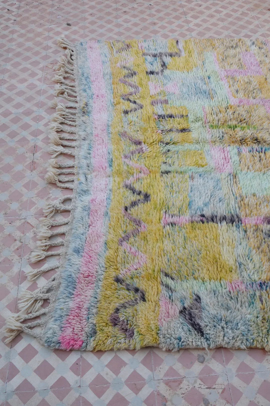 Tapis Berbère Coloré Béni Ouarain Qualité Supérieure - 249 x 169 cm Néda