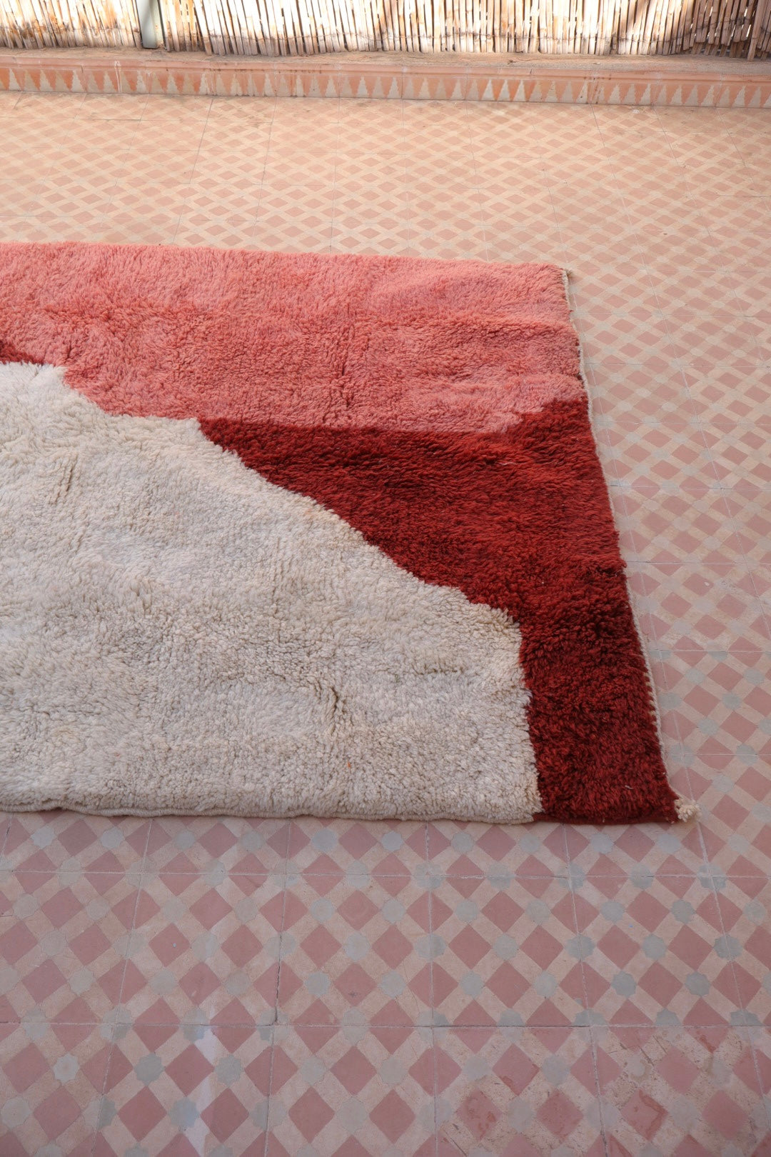 Tapis Berbère Coloré Contemporain Marron & Rose Qualité Supérieure - 200 x 155 cm Néda