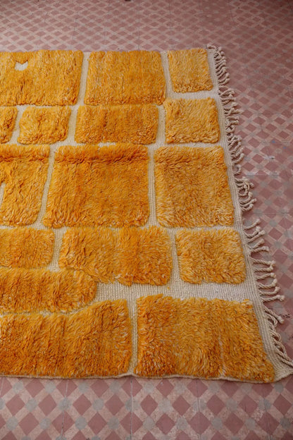 Tapis Berbère Mrirt Coloré Jaune d’Or - 287 x 178 cm Néda