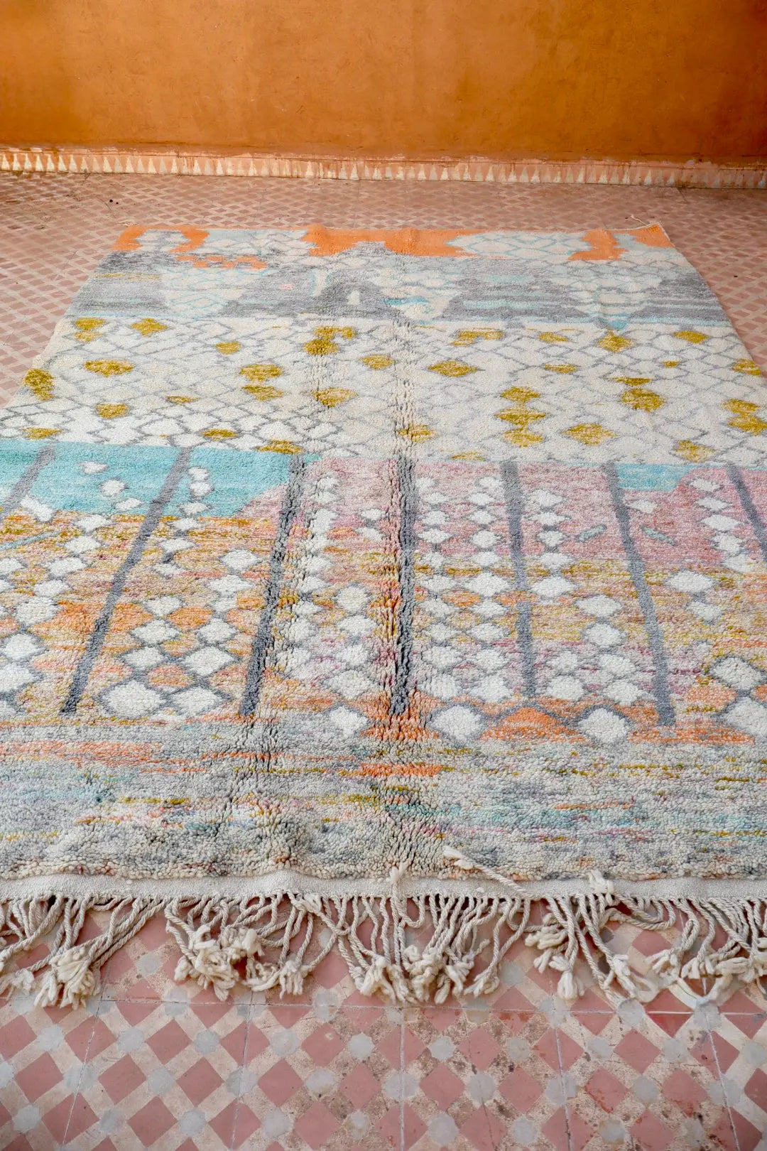 Tapis Berbère Coloré Béni Ouarain Graphique Qualité Supérieure - 294 x 218 cm Néda