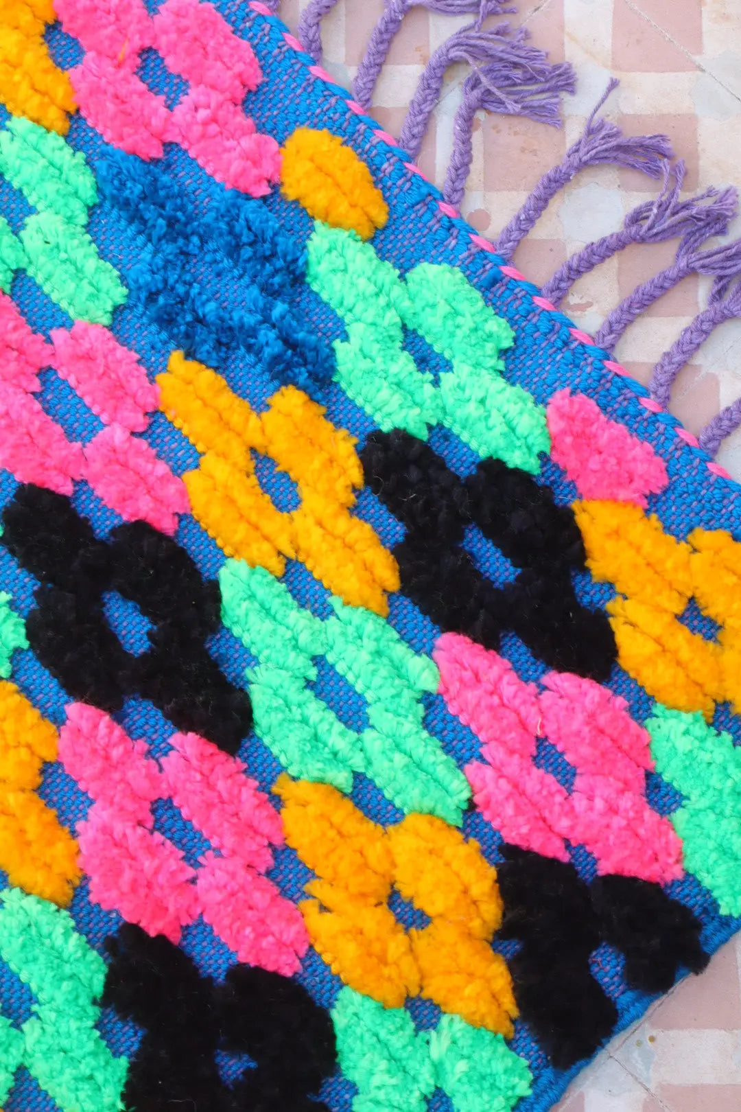 Tapis Berbère Couloir Azilal Bleu à Motifs Reliefs Multicolores - 313 x 74 cm Néda