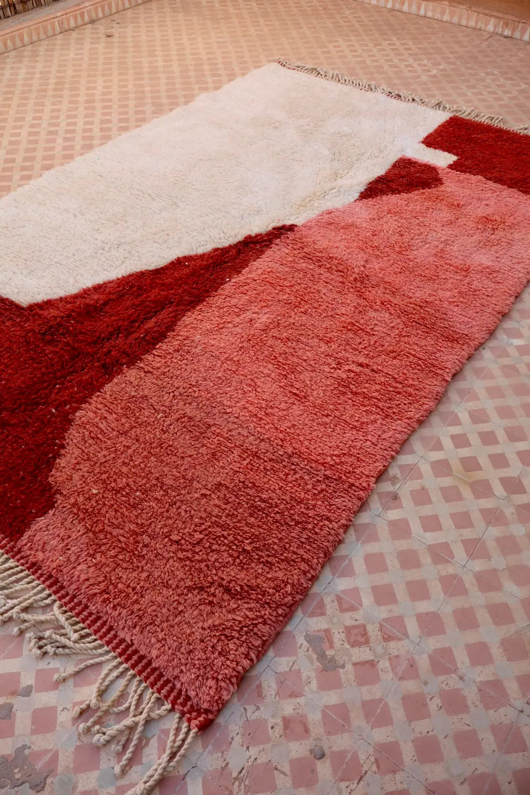 Tapis Berbère Coloré Contemporain Marron & Rose Qualité Supérieure - 260 x 155 cm Néda