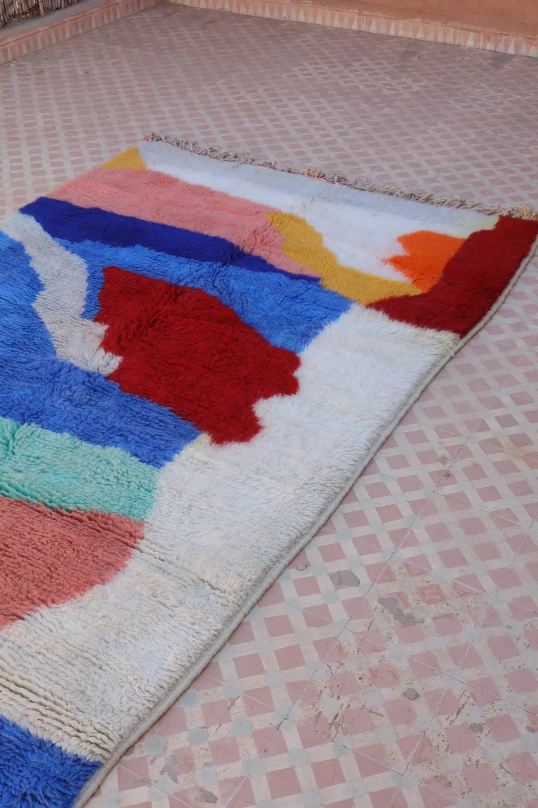 Tapis Berbère Coloré Contemporain Qualité Supérieure - 250 x 154 cm Néda