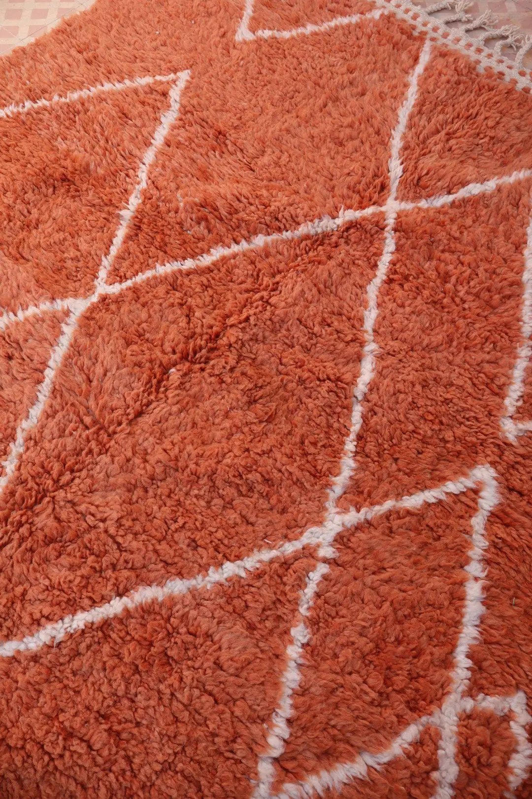 Tapis Berbère Coloré Terracotta et Blanc Béni Ouarain- 288 x 195 cm Néda