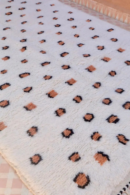 Alfombra bereber con motivos de leopardo Beni Ouarain Néda