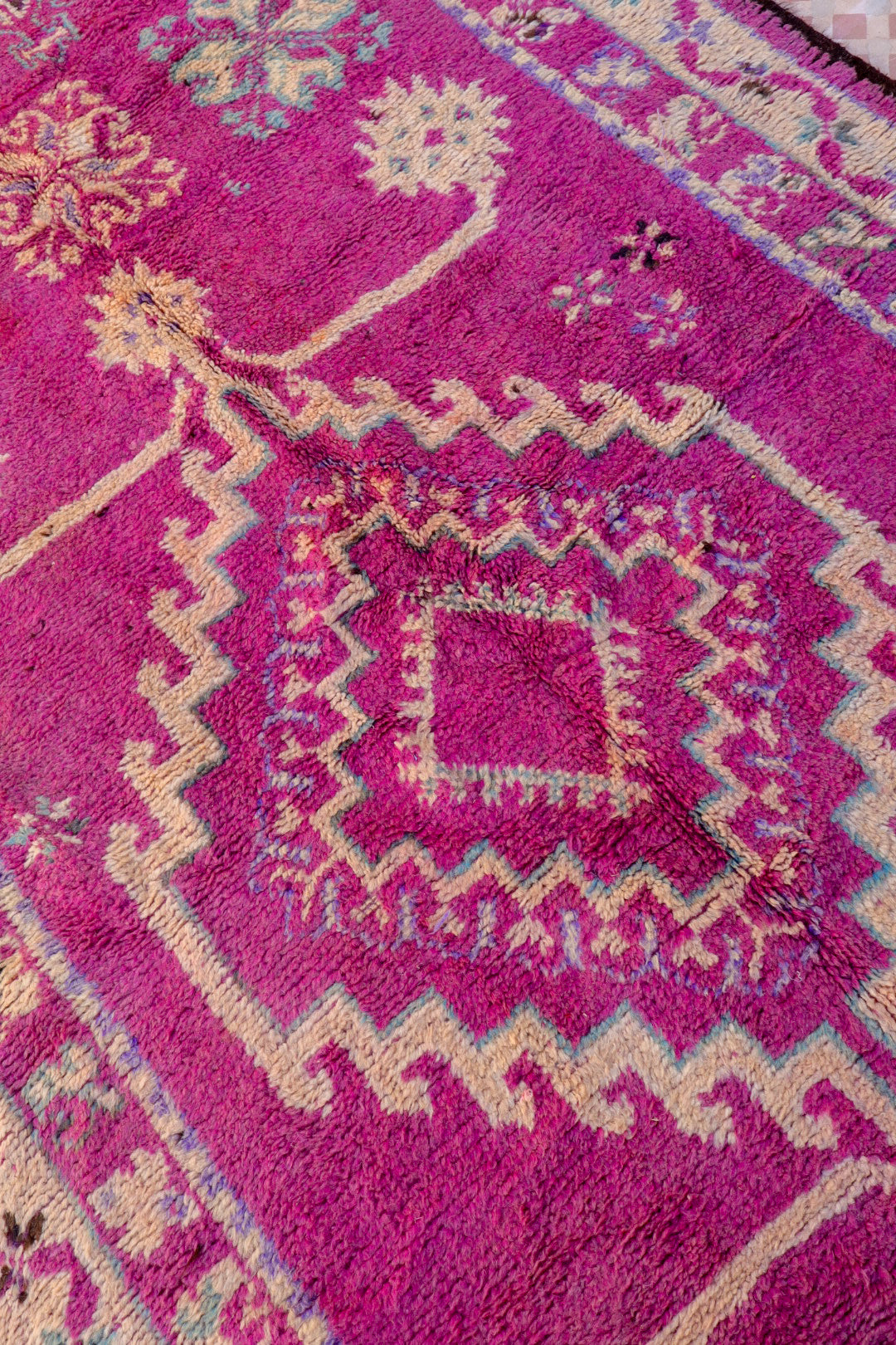 Tappeto berbero Boujaad Antique Violet Magenta Fantasie colorate - 385 x 173 cm