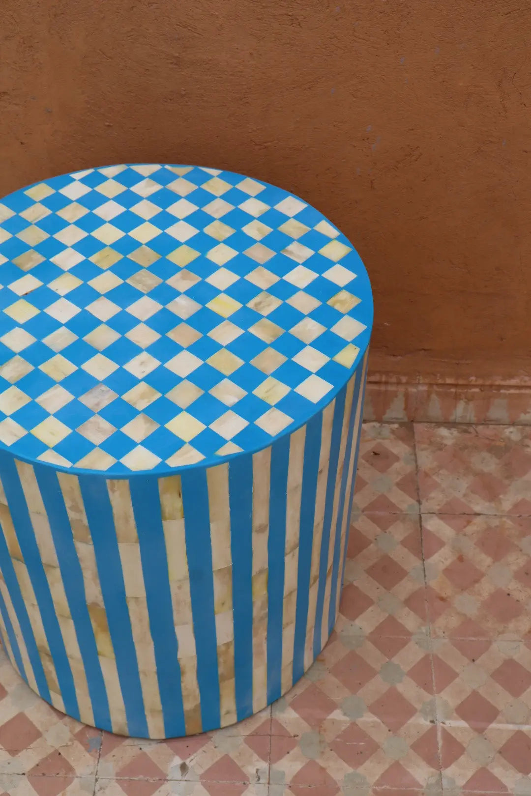 Table d’Appoint Tabouret en Os et Résine Bleu - « LADO » Néda