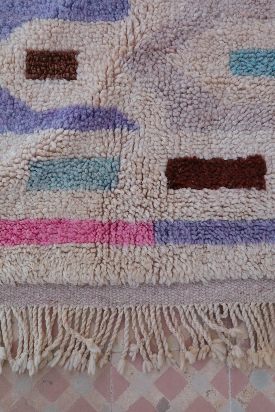 Tapis Berbère Coloré Béni Ouarain Qualité Supérieure - 236 x 158 cm Néda