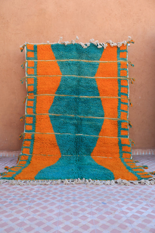 tapis berbère orange et vert, tapis marocain orange et vert, tapis en laine orange et vert, tapis fait-main orange et vert, tapis marocain unique, tapis berbère béni ouarain orange et vert coloré