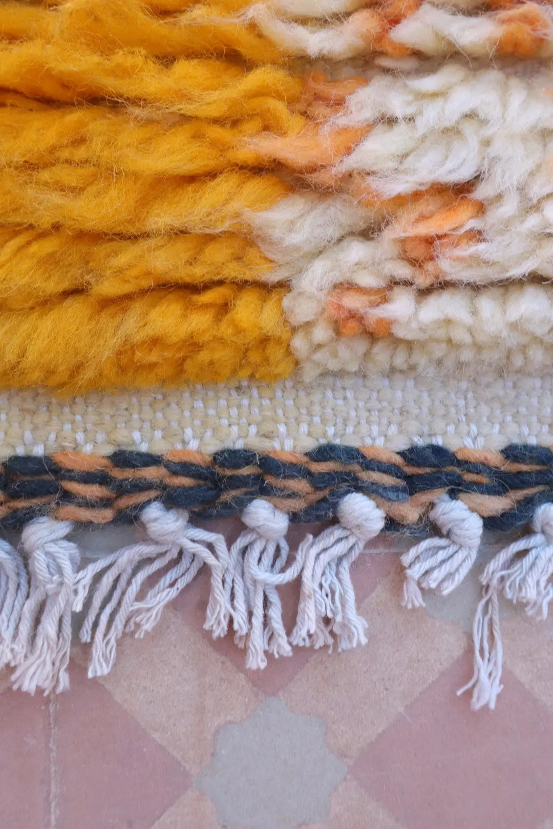 Tapis Berbère Coloré Azilal Jaune et Noir Qualité Supérieure - 258 x 156 cm Néda