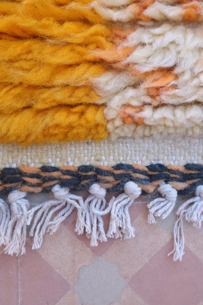 Tapis Berbère Coloré Azilal Jaune et Noir Qualité Supérieure - 258 x 156 cm Néda