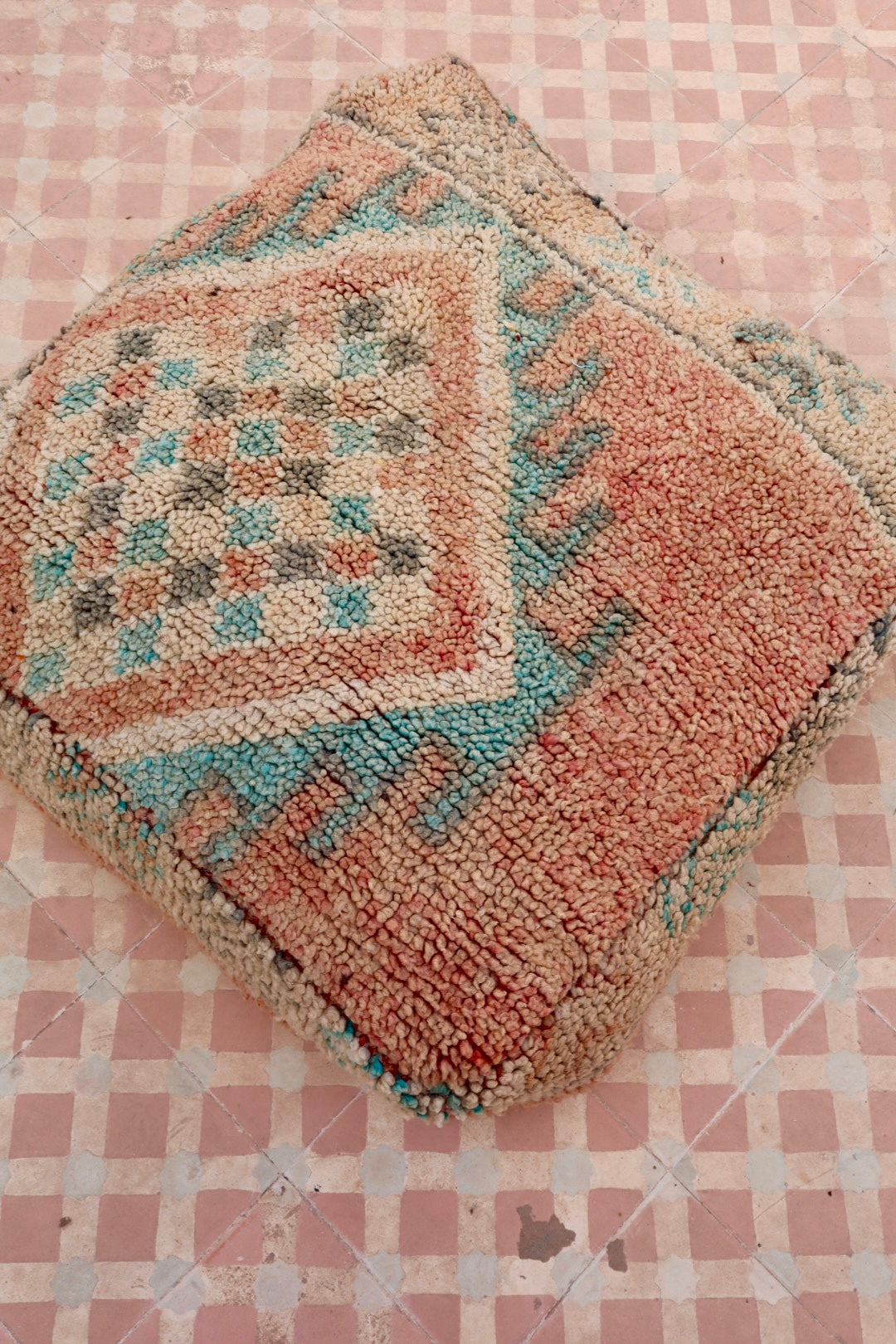 Pouf Berbère Coloré Boujad Bleach Néda