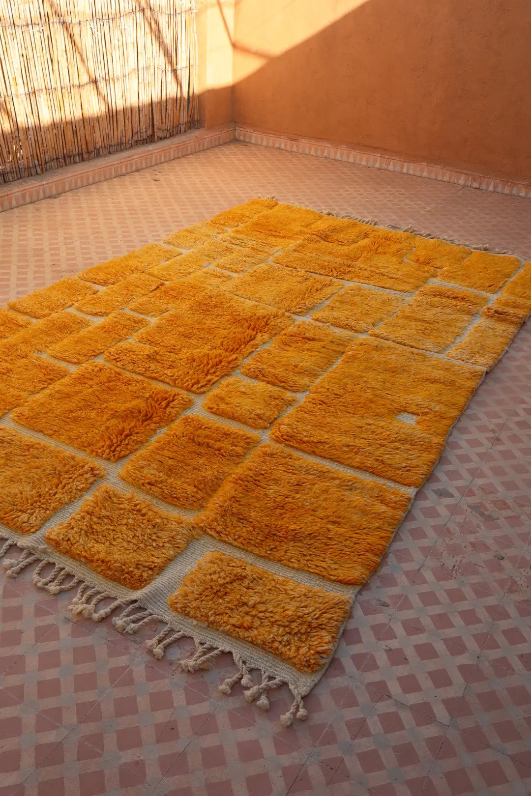 Tapis Berbère Mrirt Coloré Jaune d’Or - 287 x 178 cm Néda