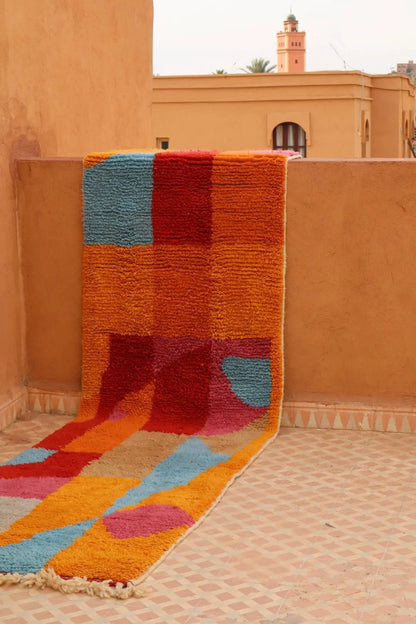 Tapis Berbère Azilal Coloré Moderne de Qualité Supérieure - 327 x 80 cm Néda