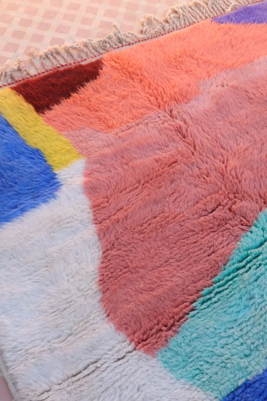 Tapis Berbère Coloré Contemporain Qualité Supérieure - 250 x 154 cm Néda