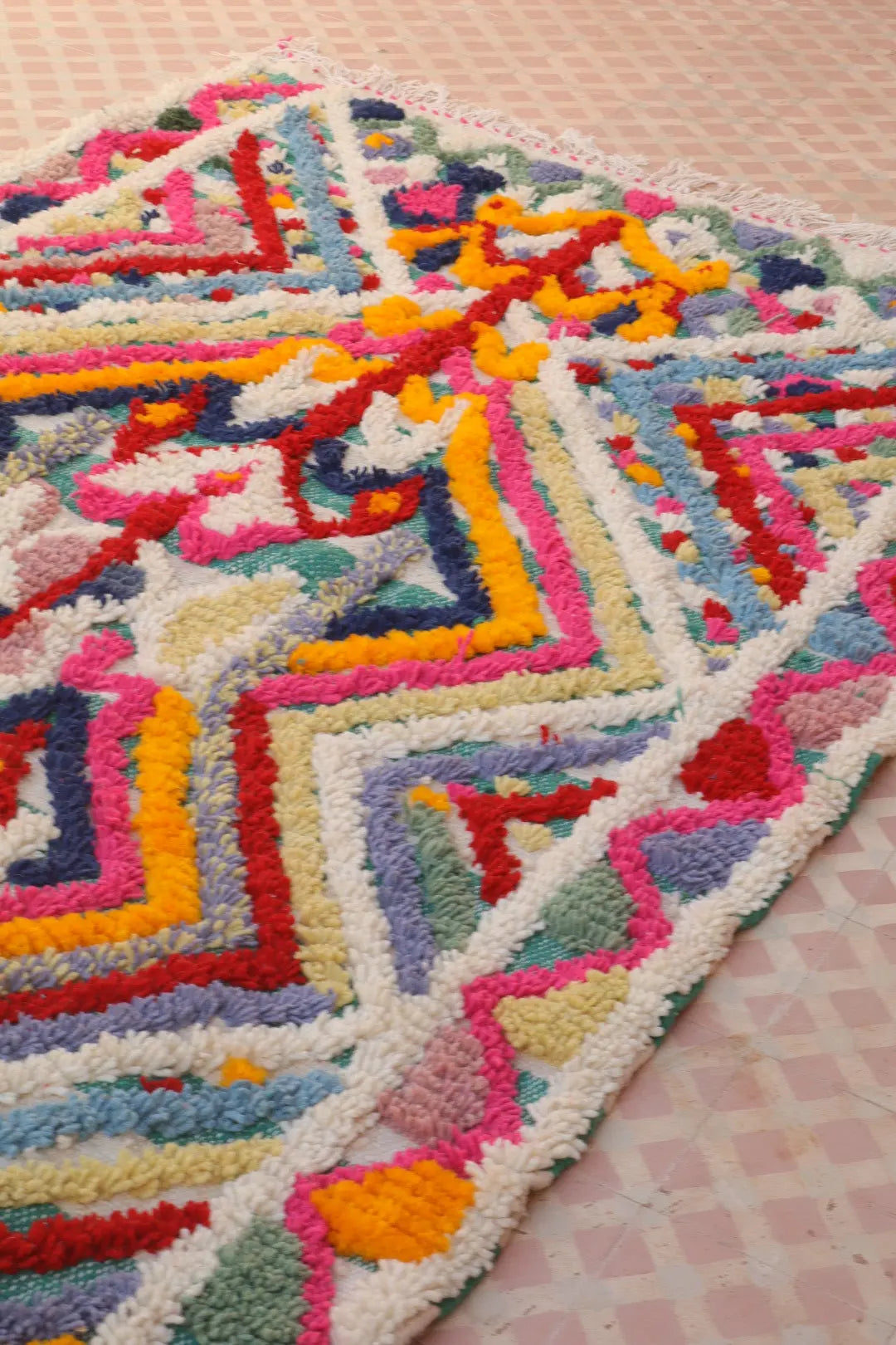 Tapis Berbère Coloré Azilal Trame et Motifs Verte-  240 x 152 cm Néda