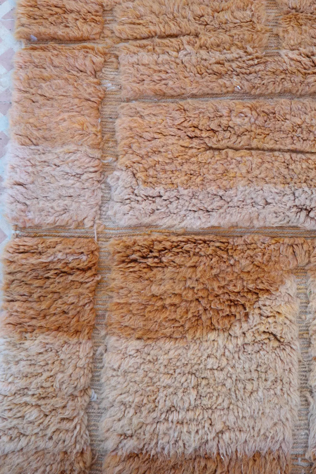 Tapis Berbère Orange Pêche Béni Ouarain Qualité Supérieure - 249 x 156 Néda