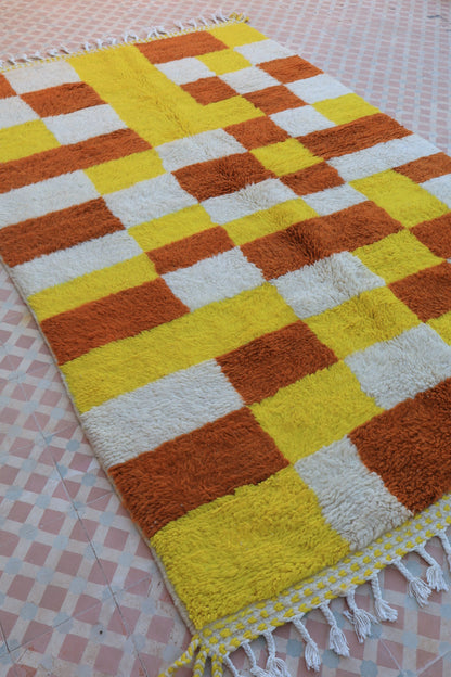 Colored Berber carpet Béni Ouarain with yellow and brown tiles - 263 x 155 cm