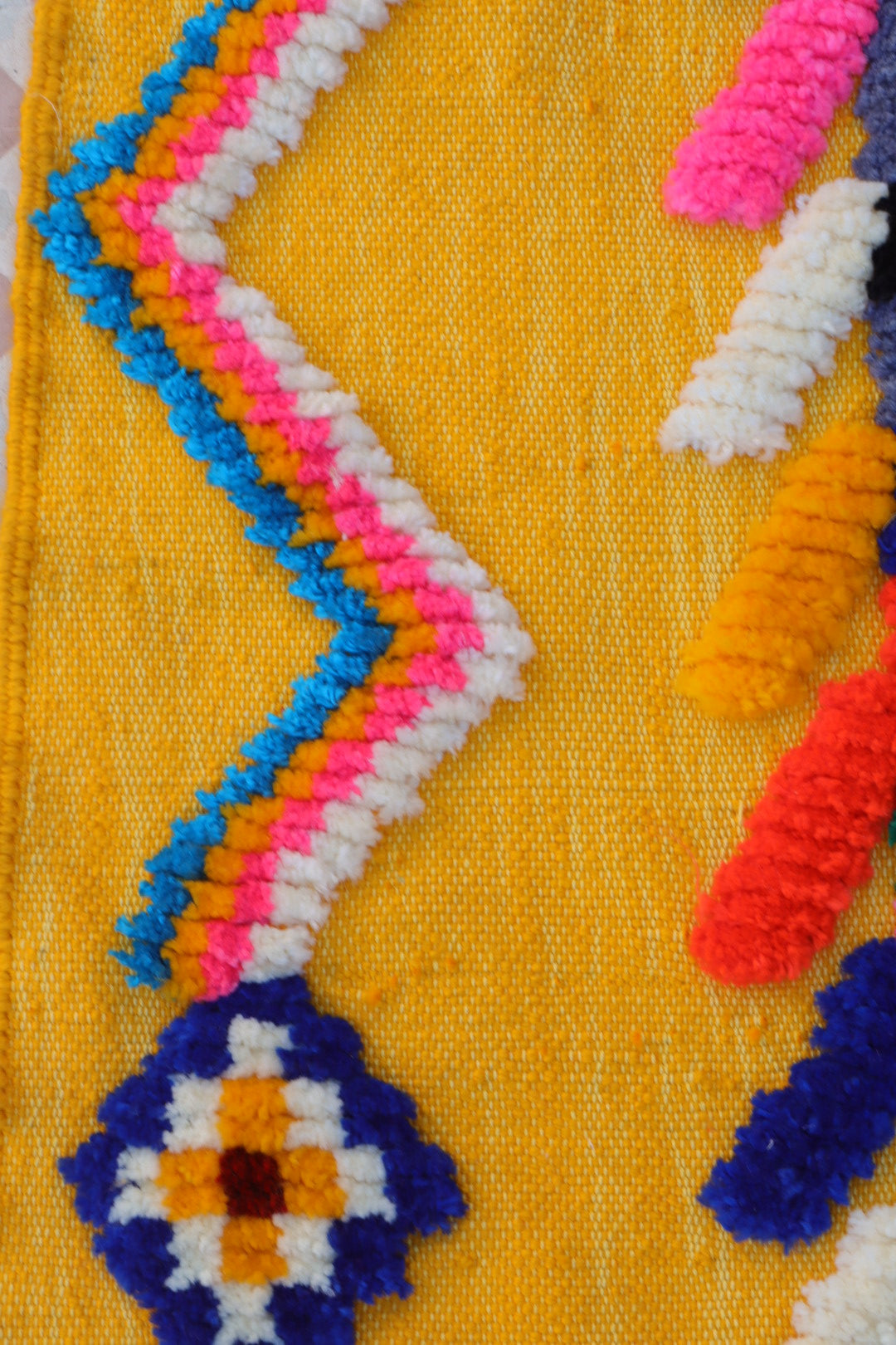 Bunter Berberteppich Sonnengelb Fluomuster- 190 x 142 cm Néda