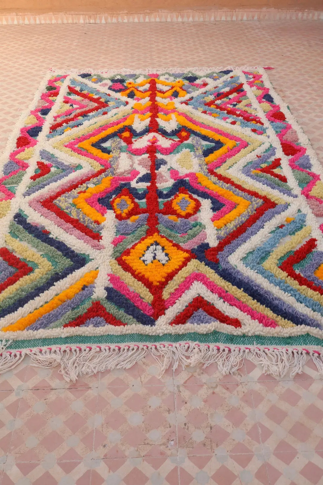 Tapis Berbère Coloré Azilal Trame et Motifs Verte-  240 x 152 cm Néda