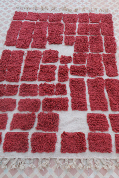 Tapis berbère descente de lit béni ouarain rose rouge framboise 