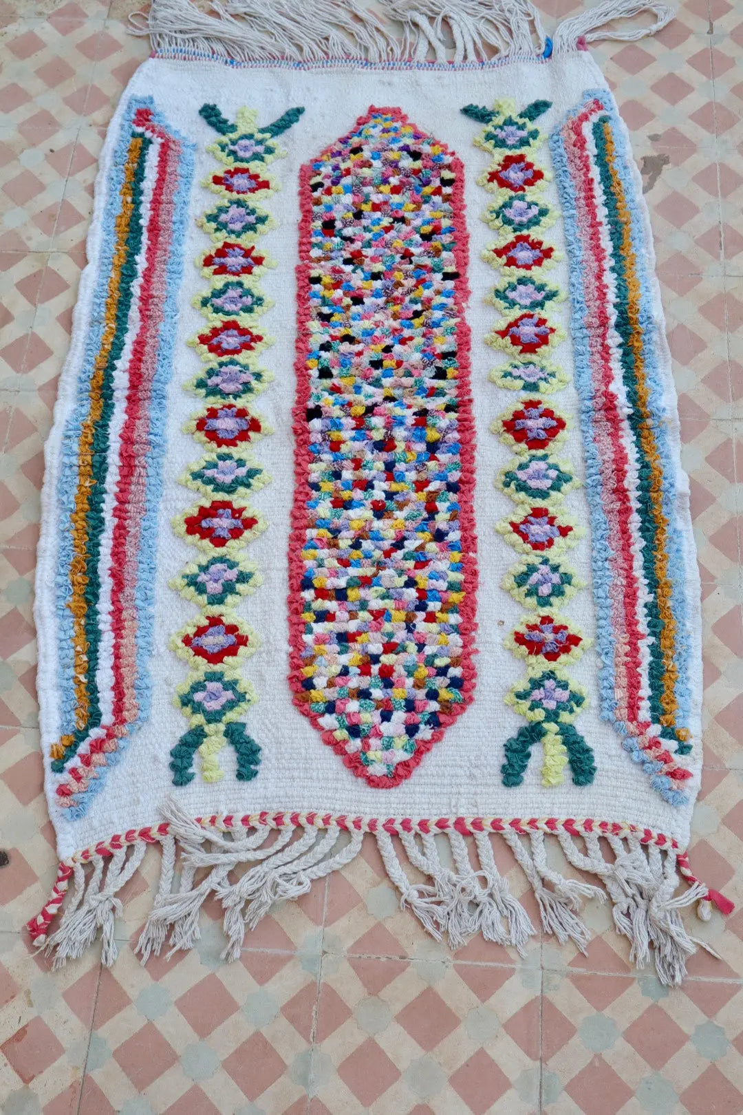 Tapis Berbère Boucherouite Coloré – Coton recyclé et lavable - 68 x 107 cm Néda