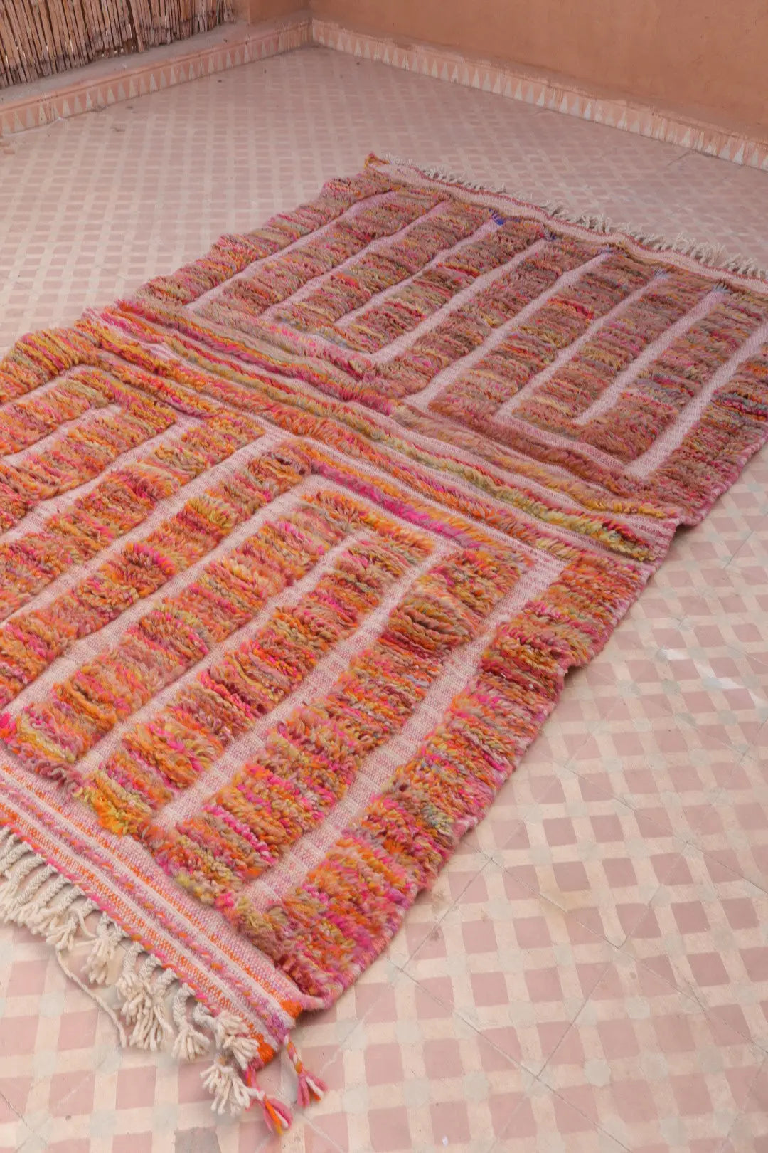 Tapis Berbère Rose Coloré Béni Ouarain- 233 x 151 cm Néda
