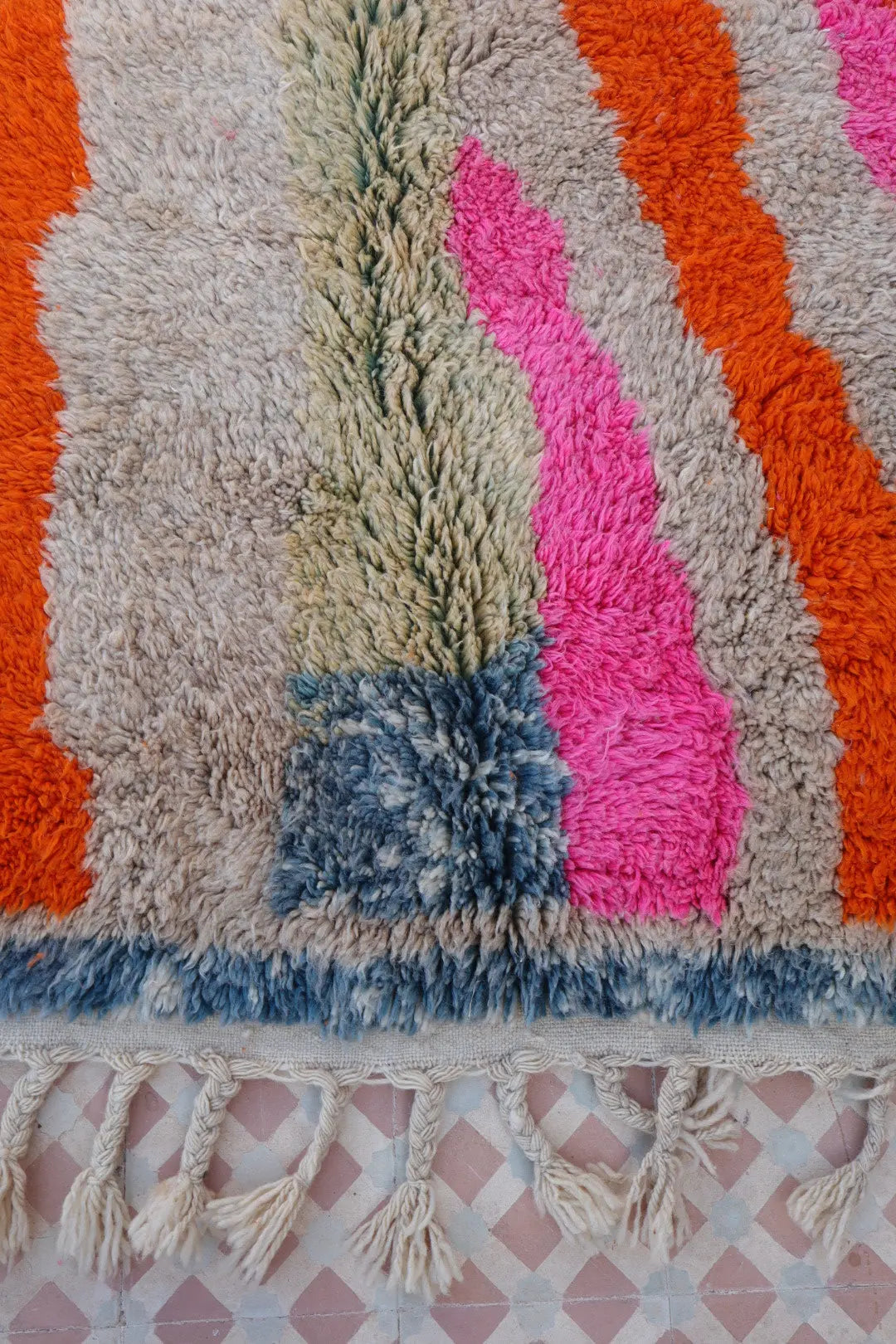 Tapis Berbère Coloré Béni Ouarain Qualité Supérieure - 260 x 162 cm Néda