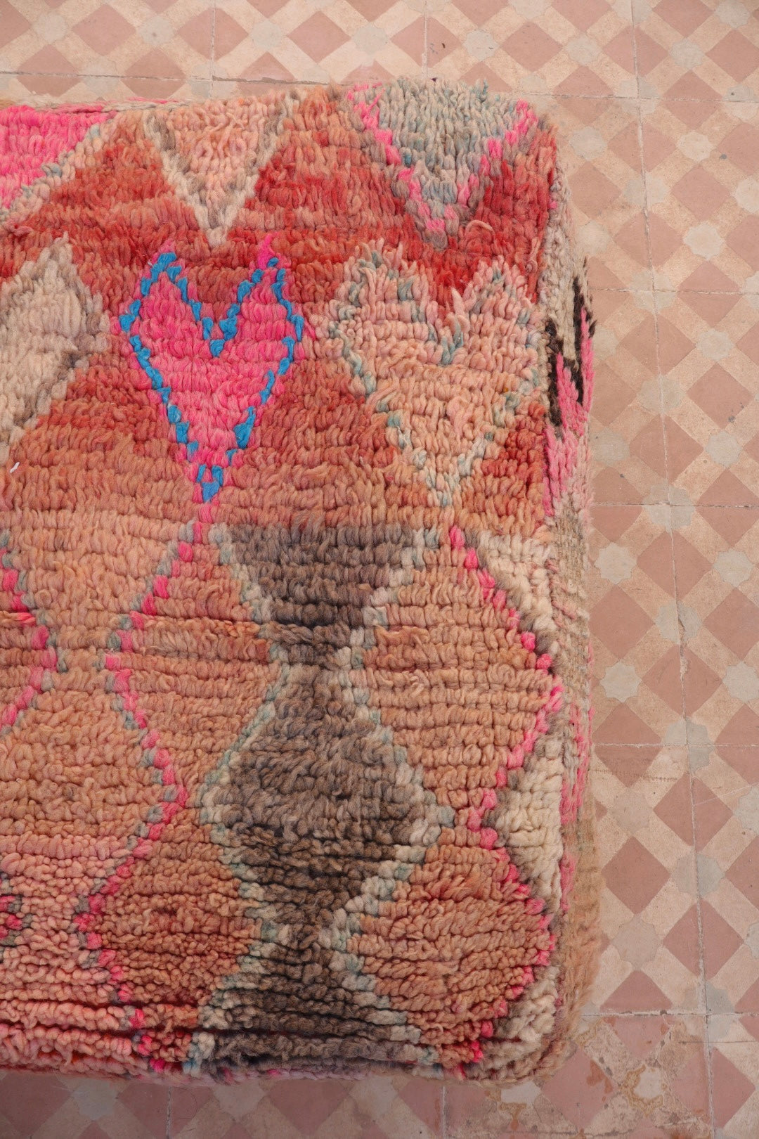 Pouf Berbère Coloré Rose et Bleu Néda