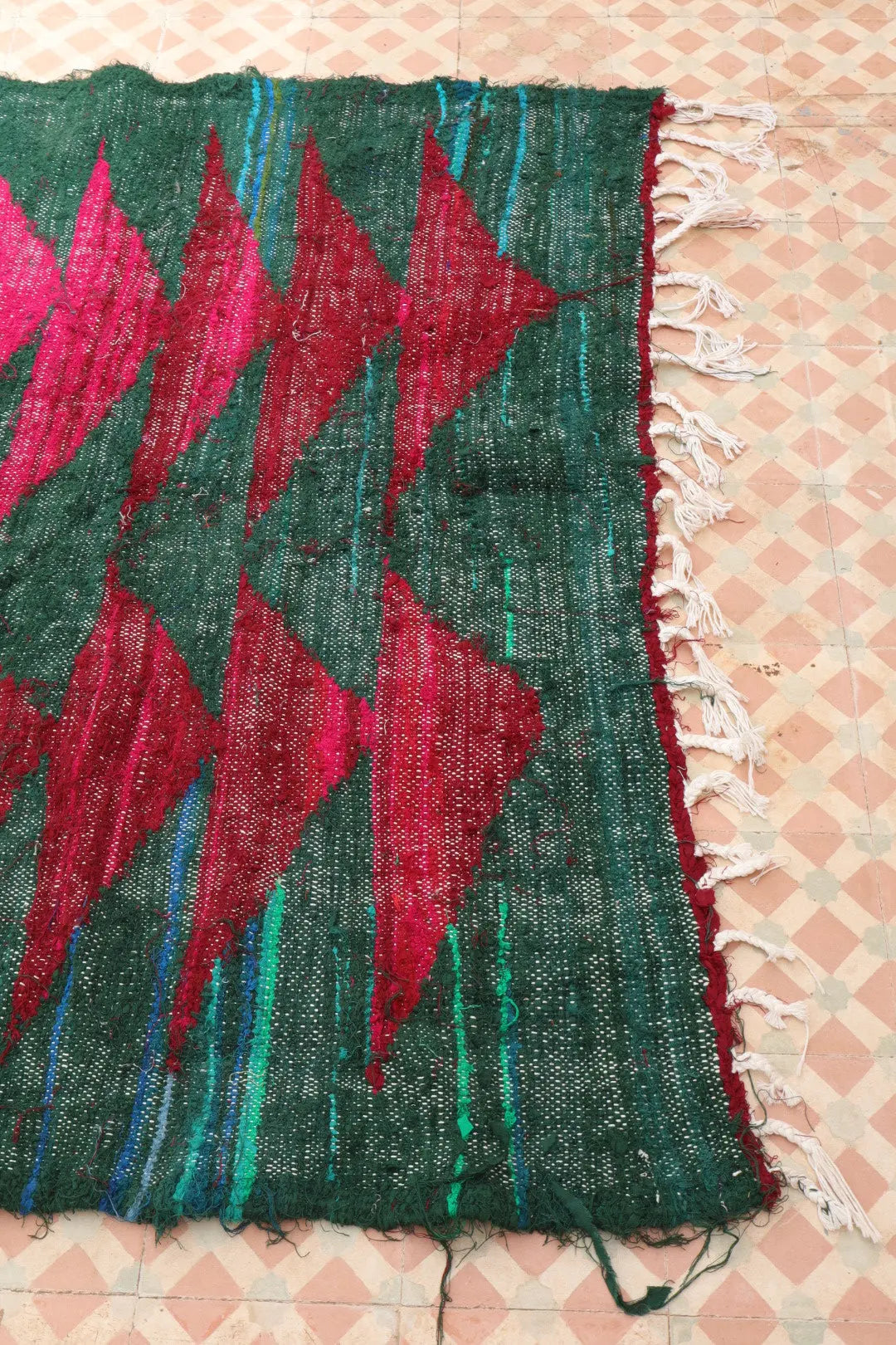 Tapis Berbère Coloré Kilim Boucherouite Vert Sapin et Bordeaux  - 248 x 145 cm Néda