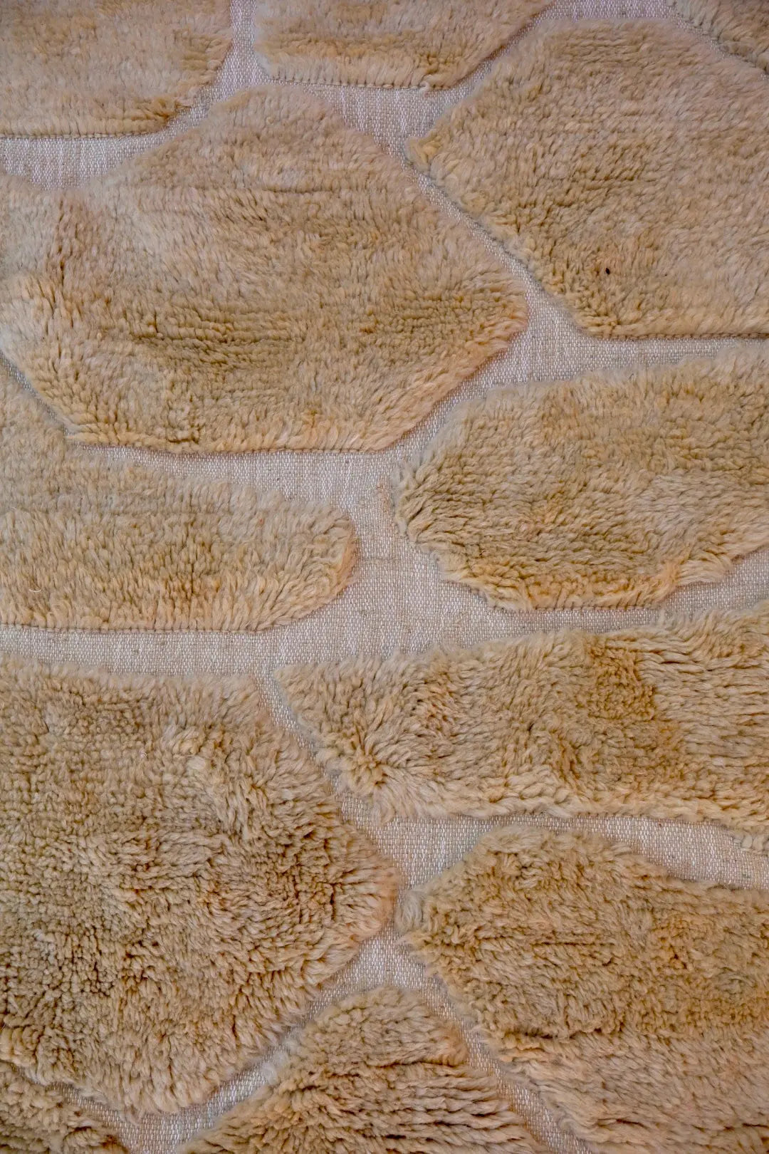 Tapis Berbère Béni Ouarain Blanc Moderne à Reliefs Qualité Supérieure- 310 x 256 cm Néda