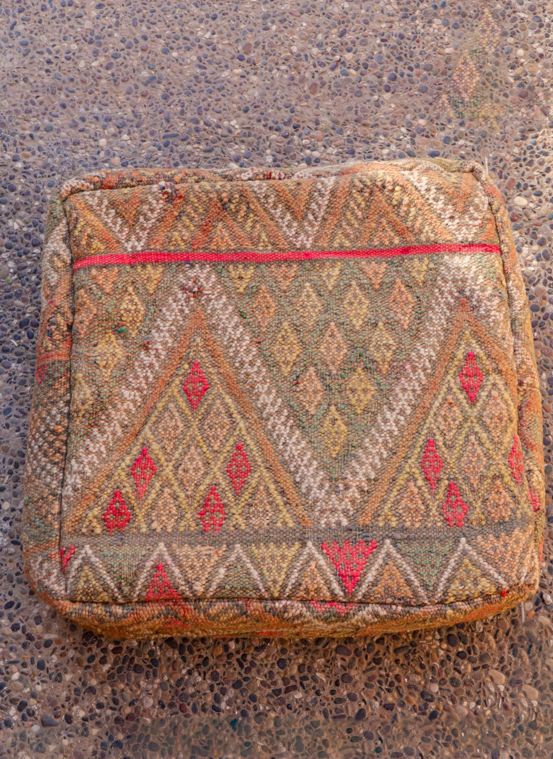 Pouf Berbère Kilim Beige Rose Fluo