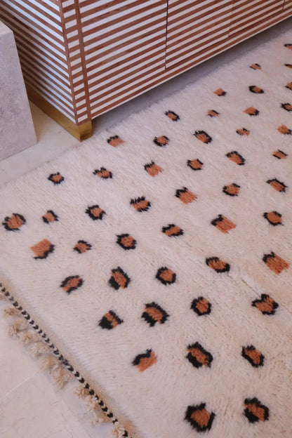 Alfombra bereber con motivos de leopardo Beni Ouarain Néda