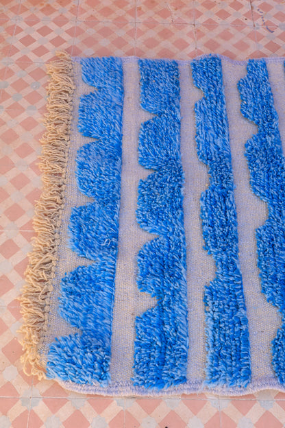 Alfombra bereber en relieve azul cielo Beni Ouarain - 160 x 100 cm