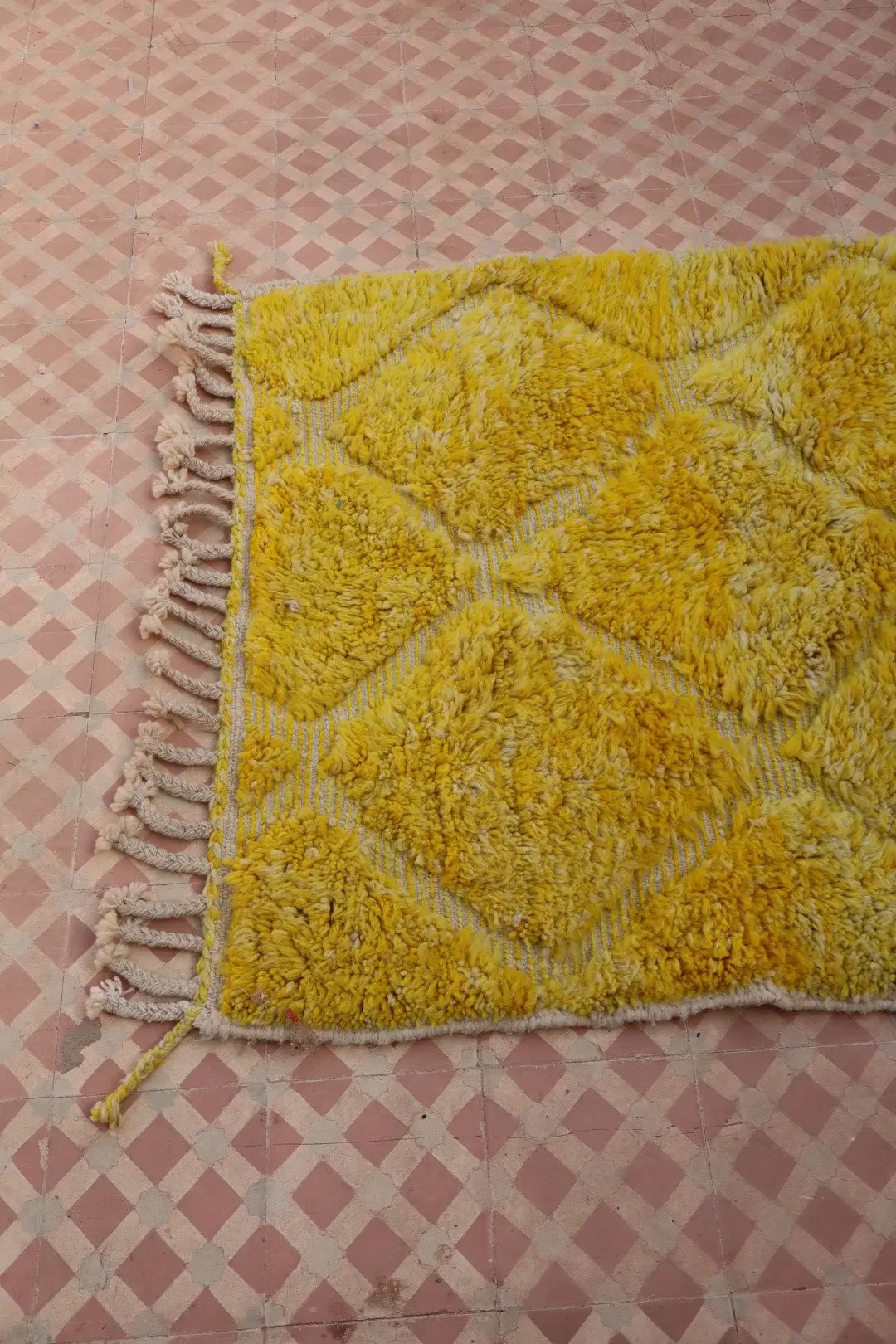 Tapis Berbère Jaune Béni Ouarain- 138 x 106 cm Néda