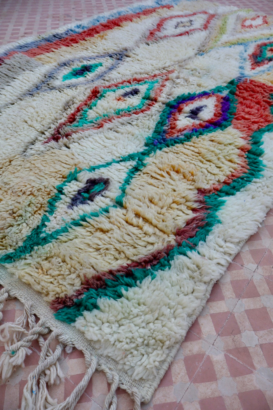 Tapis Berbère Boujaad Blanc Motifs Colorés - 222 x 146 cm Néda