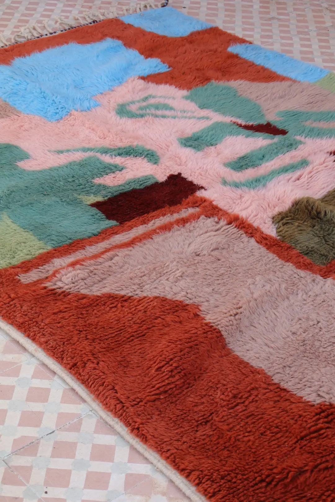 Tapis Berbère coloré « Le Jardin de la Casbah » - Les dessins de Néda - 267 x 160 cm Néda