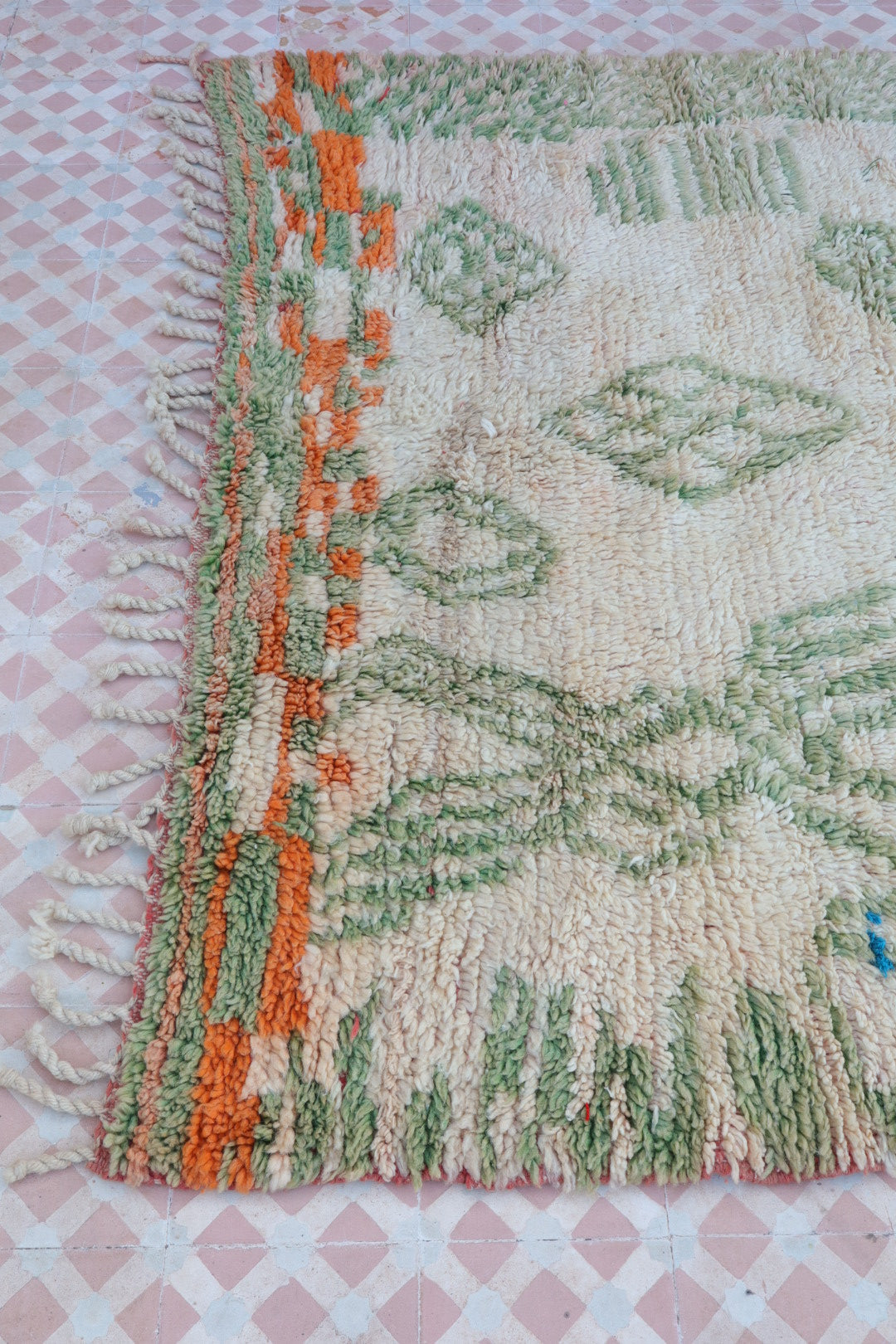 Alfombra Bereber Boujad Beige Verde Almendra y Naranja - 241 × 163 cm Néda