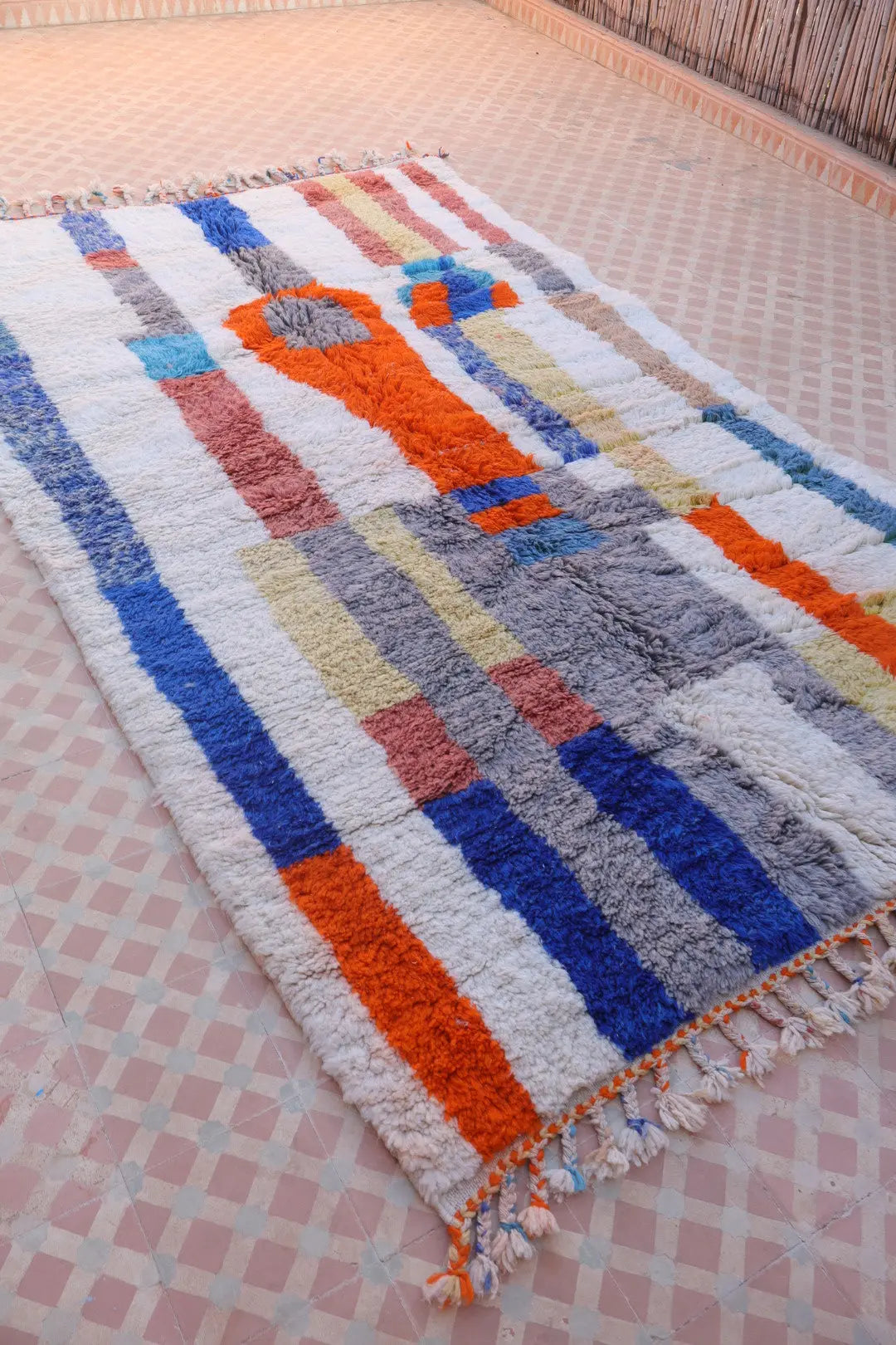 Tapis Berbère Azilal Écru Lignes Colorées- 249 x 157  cm Néda