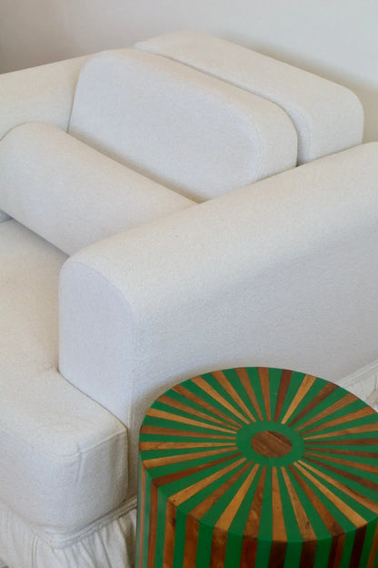 Mesa Auxiliar Circular Rayada Verde y Madera en Marquetería de Madera y Resina- SOLIS Néda