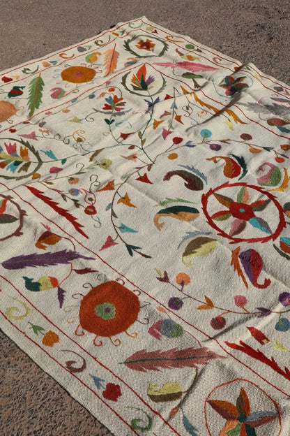 Tapis Kilim Suzani Blanc Multicolore – 238 x 159 cm Néda