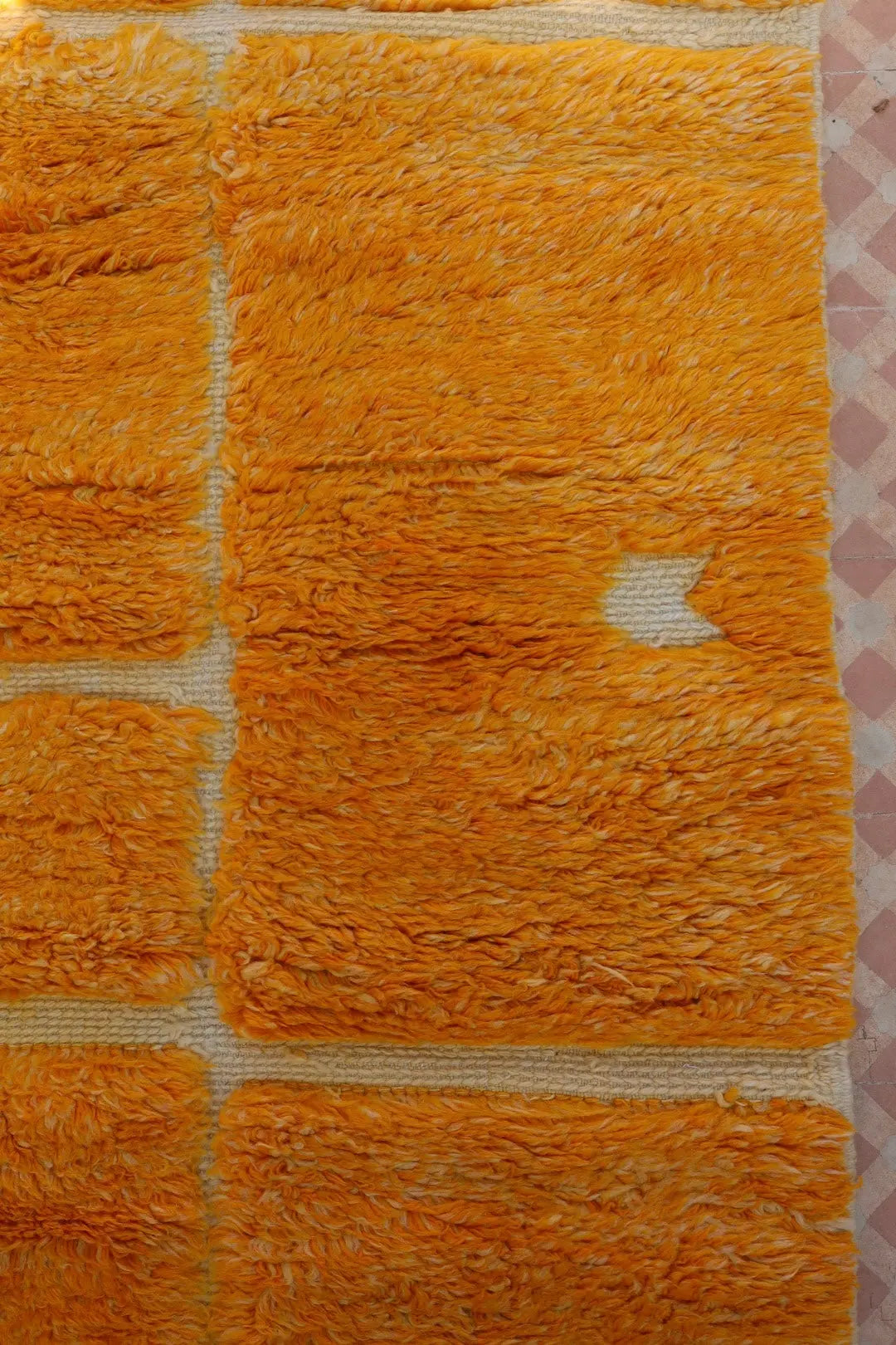 Tapis Berbère Mrirt Coloré Jaune d’Or - 287 x 178 cm Néda